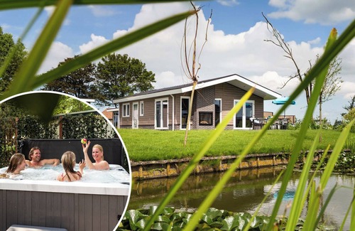 Lageweg Chalet De Ski | ✓ Leijhoeve at Parc de IJsselhoeve ✓ Holiday home for 6 persons ✓ Located in Nieuwerkerk aan den IJssel (Zuid-Holland) ✓ Holiday park next to the IJssel ✓ Book directly through the park