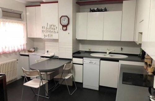 Valladolid Appartement | LEKKER&VIDA, Vivienda de Uso Turístico, céntrica, garaje en el edificio