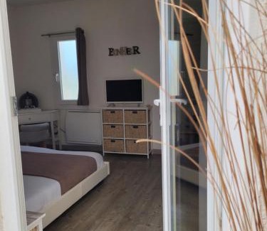 Malves-en-Minervois Lit Et Petit-Déjeuner | LeMasBlanc, Chambre d'hôtes & jacuzzi privé, au calme, 15min de Carcassonne
