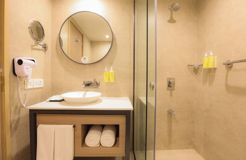 Thergaon Hôtel | Lemon Tree Hotel, Pune