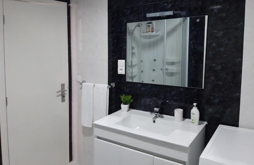 Meinedo Maison | Lemon Tree House
