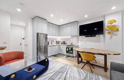 Brooklyn Copropriété | Lenox Place by Rove | Private Patio & Shared Roof