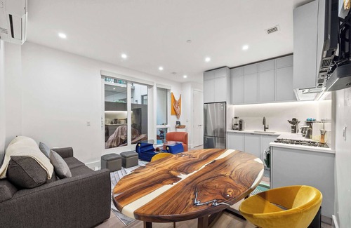 Brooklyn Copropriété | Lenox Place by Rove | Private Patio & Shared Roof