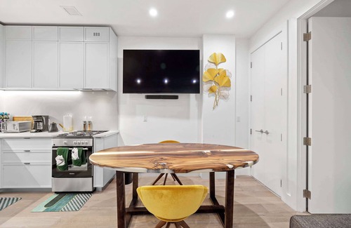 Brooklyn Copropriété | Lenox Place by Rove | Private Patio & Shared Roof