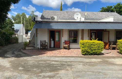 Robertson Lit Et Petit-Déjeuner | Leo Guest House