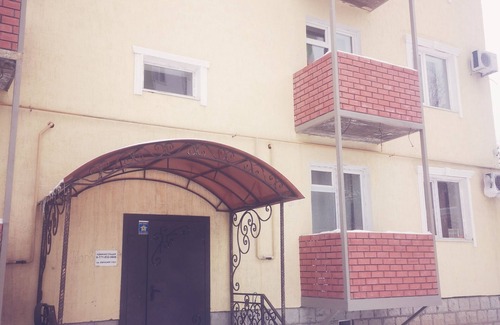 Uralsk Maison | Leon AS # 3 résidentiel avec 12 studios séparés / privés