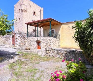 Karvelas Maison | Leonidas' Guest House