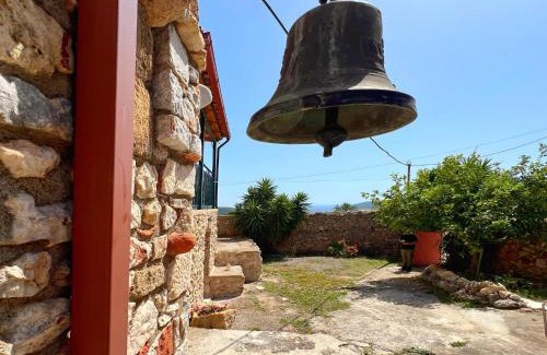 Karvelas Maison | Leonidas' Guest House