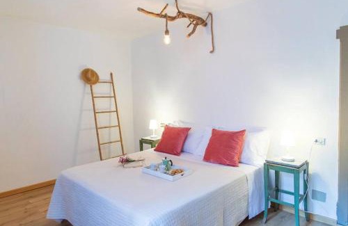 Mondaino Appartement | Leontine Home in Mondaino by Yohome