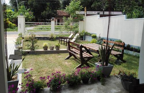 Divulapitiya Hôtel | Leopard Rock Family Rest