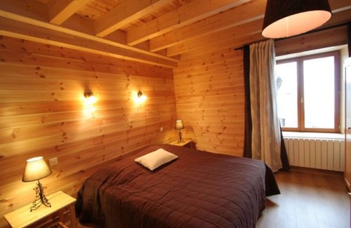 Le Bourg-d'Oisans Maison | LES 2 ALPES / VENOSC : Le FOYER ★ 12 pers ★ HAMMAM ★ TERRASSE ★ 5 chambres