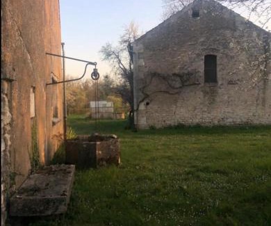 Druyes-les-Belles-Fontaines Maison | Les 3 voeux