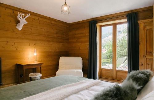 Beaufort Lit Et Petit-Déjeuner | Les 9 Névés, Restaurant & Chambres d'hôtes