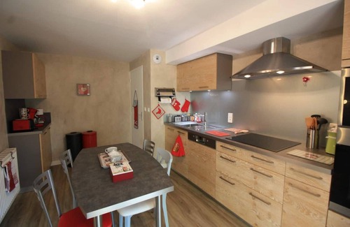 Aurillac Appartement | Les alouettes, ground floor, terrace, garden, 1bed, 4pers
