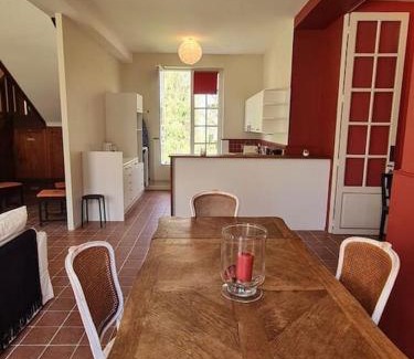 Versainville Maison | Les Arcades du Chateau