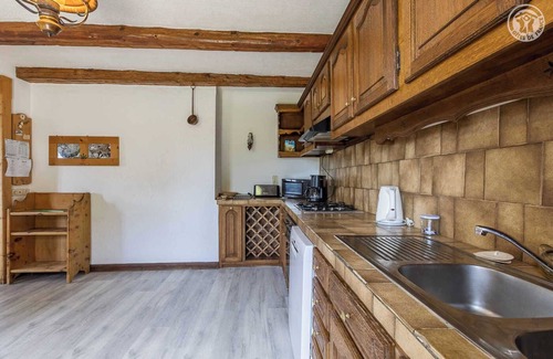 Notre-Dame-du-Pre Maison | LES BARMES DE L'OURS