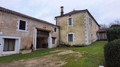 Saint-Meard-de-Drone Appartement | Les Bigoussies