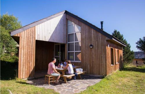 Saint-Paul-le-Froid Chalet De Ski | Les Bouviers