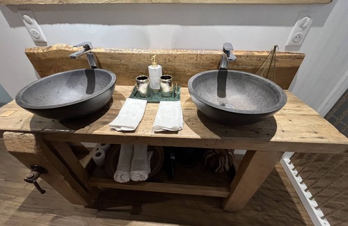 Verteuil-sur-Charente Lit Et Petit-Déjeuner | Les Bruyères