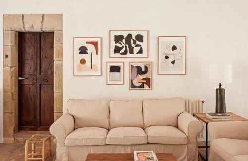 Centelles Maison | Les Canes