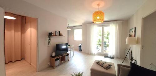 Lafourguette Appartement | Les Capitouls - avec entrée autonome, clim neuve, jardin, parking privé & sa piscine ! -