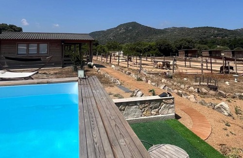 Occhiatana Chalet De Ski | 'Les Chalets De Tesa' with Mountain View, Wi-Fi and Air Conditioning