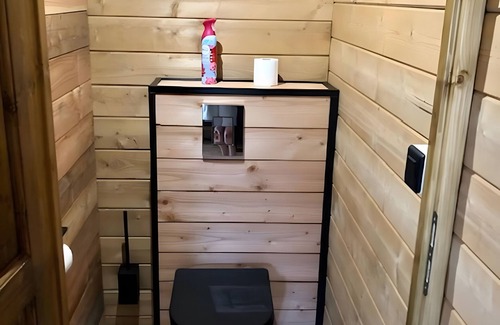 Occhiatana Lit Et Petit-Déjeuner | 'Les Chalets De Tesa' with Mountain View, Wi-Fi and Air Conditioning