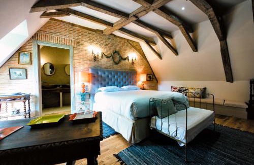 Saint-Georges-sur-Moulon Lit Et Petit-Déjeuner | Les Chambres d'Hôtes du Château de Saint-Georges