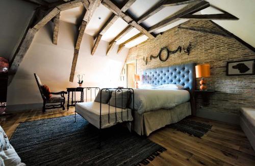 Saint-Georges-sur-Moulon Lit Et Petit-Déjeuner | Les Chambres d'Hôtes du Château de Saint-Georges