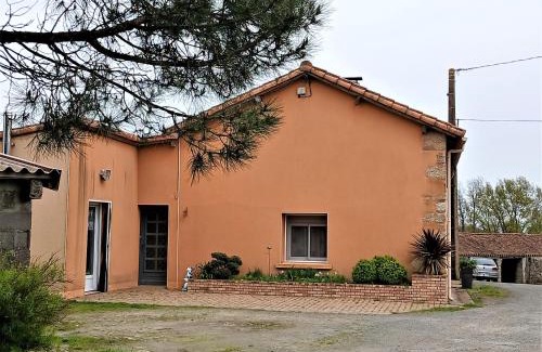 Mauleon Lit Et Petit-Déjeuner | Les Chambres d'Isa, 15km du Puy du Fouu