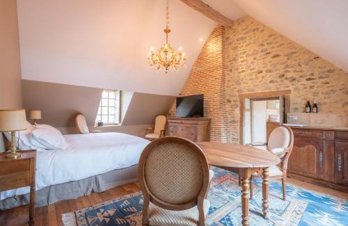 Vierzon Appartement | Les chambres de Charnay - Calme Charme et Confort Piscine à 5 mn du péage