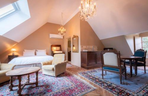 Vierzon Appartement | Les chambres de Charnay - Calme Charme et Confort Piscine à 5 mn du péage