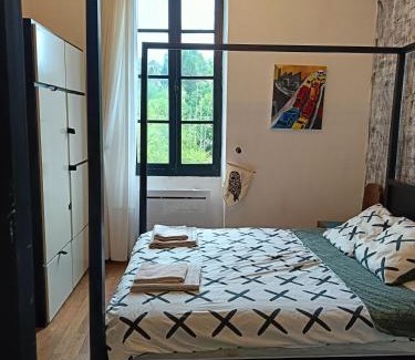 Laguepie Maison | Les chambres des artistes