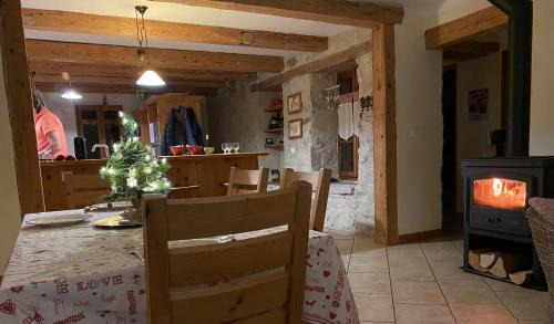 Montmin Maison | Les Chanterelles Montmin