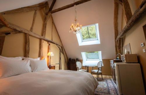 Le Subdray Appartement | Les charpentes des communs du Château du Sollier - Charme Calme Confort Climatisation à 5mn du péage