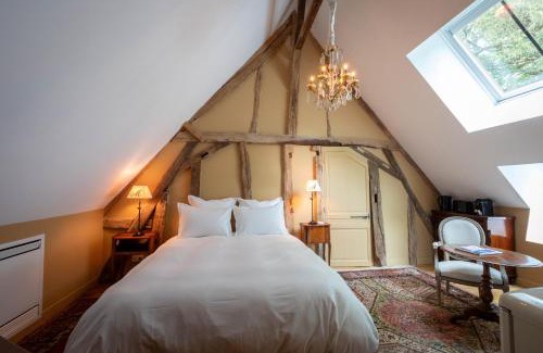 Le Subdray Appartement | Les charpentes des communs du Château du Sollier - Charme Calme Confort Climatisation à 5mn du péage
