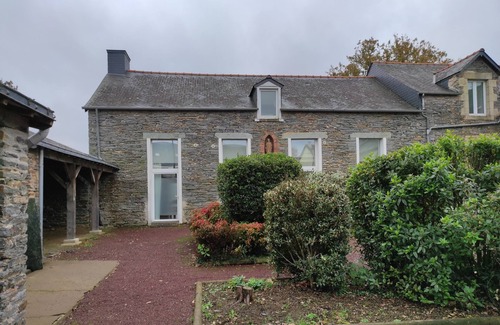 Saint-Martin-sur-Oust Appartement | Gite 4 personnes tout équipé "Les Chataigniers"