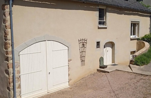 Cussy-en-Morvan Maison | Les chats zets - CUSSY EN MORVAN
