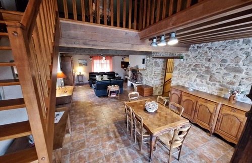 Cussy-en-Morvan Maison | Les chats zets - CUSSY EN MORVAN