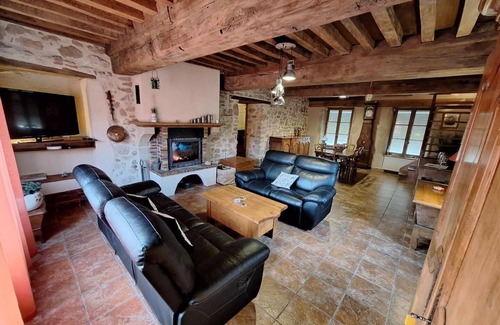 Cussy-en-Morvan Maison | Les chats zets - CUSSY EN MORVAN