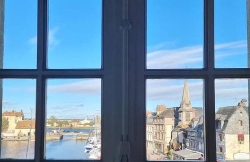 Honfleur Appartement | Les Colombages - studio SUR le port d'Honfleur - jolie vue