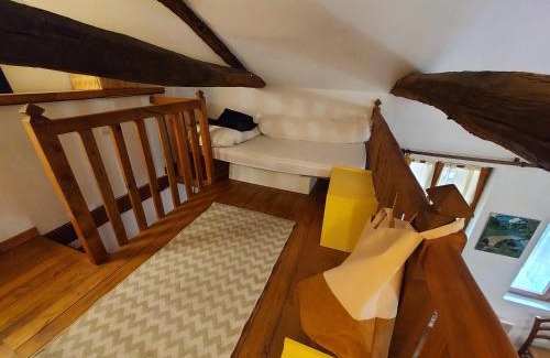 Saint-Julien-d'Arpaon Maison | Les Copains a Bord - gites