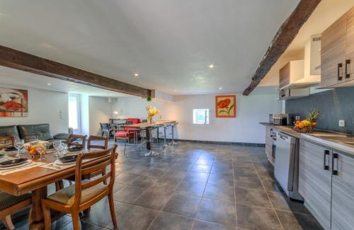Regny Appartement | Les Coquelicots - A 30 min de Roanne