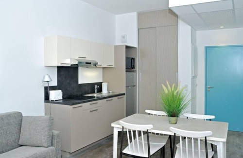 Jonzac Appartement | Appartement Les Coteaux de Jonzac (JZC402) à Jonzac - 6 personnes, 2 chambres