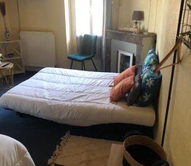 La Garnache Lit Et Petit-Déjeuner | LES DOUCEURS DU LOGIS