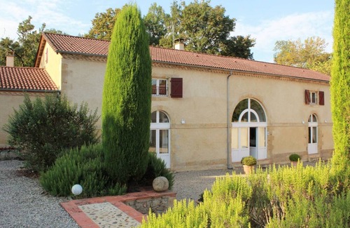Miramont-d'Astarac Maison | Les Ecuries, Château de Beaulieu