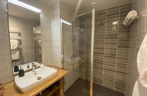 Savigny-les-Beaune Lit Et Petit-Déjeuner | Les feusselottes -Double room-Superior-Ensuite-Vineyard view