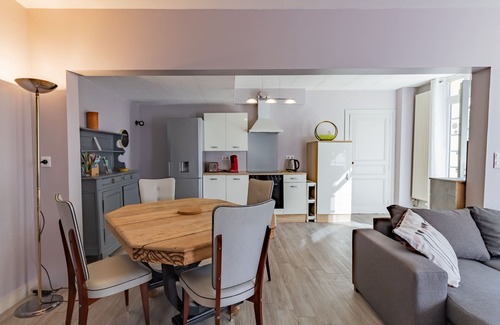 Le Fleix Appartement | Les Fleurs - Appt avec piscine partagée