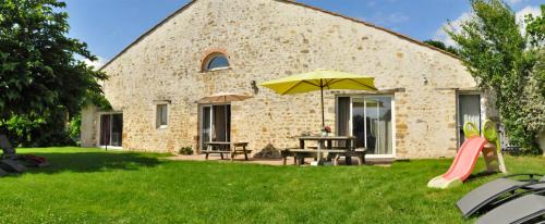 Saint-Hilaire-la-Foret Maison | Les Gîtes au Soleil Levant