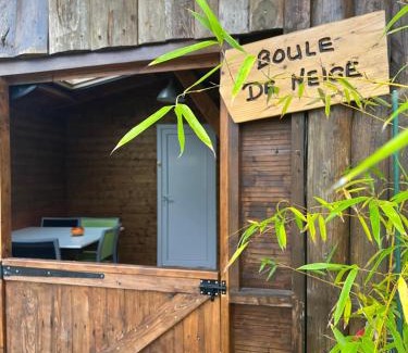 Meximieux Appartement | Les Gîtes de la Bergerie - Boule de Neige